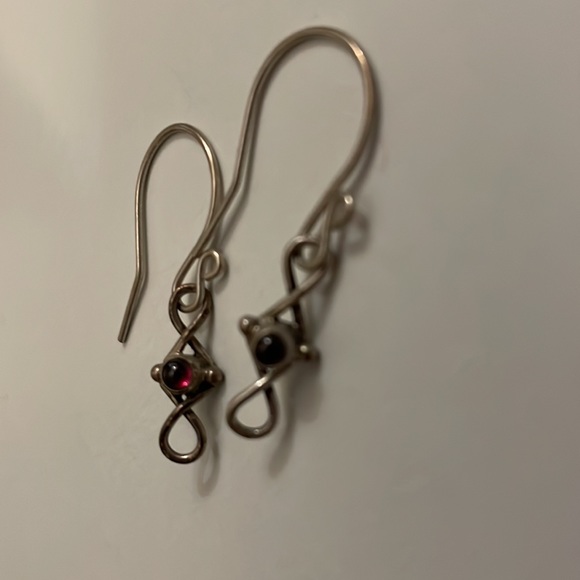 Garnet cabochon earrings - Picture 3 of 4